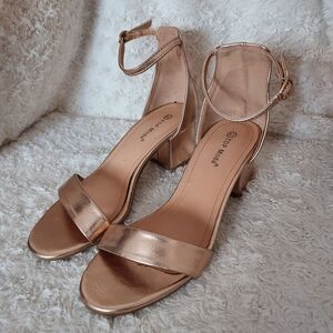TOP Moda Blush Rose pink metallic Low Block Heel Sandals 6.5 Garden Party Spring